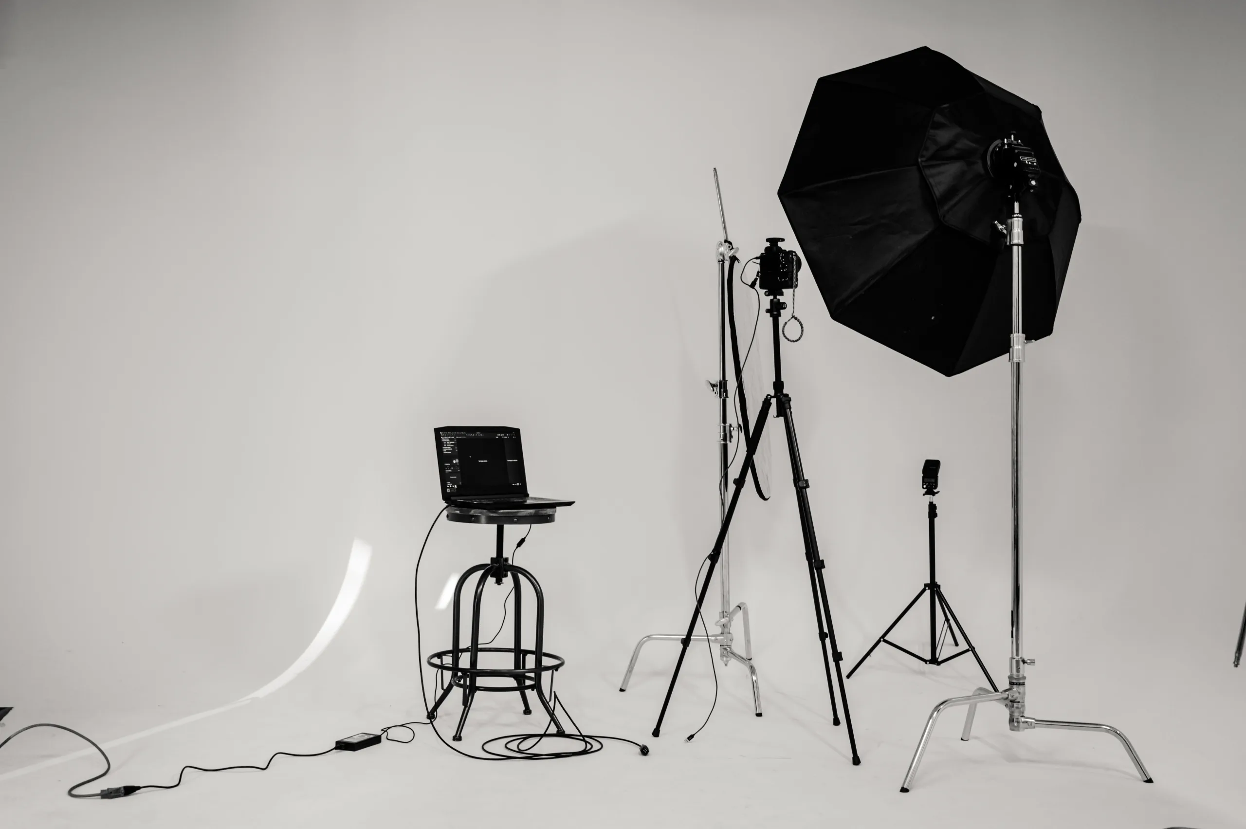 Service illustration on the MCZ Productions video and photography services page